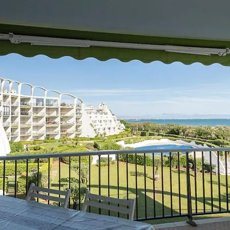 Bright 26 M With Pool And Sea View