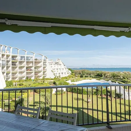 Bright 26 M With Pool And Sea View